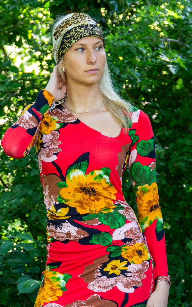 Halo dress in Red Golden Flower